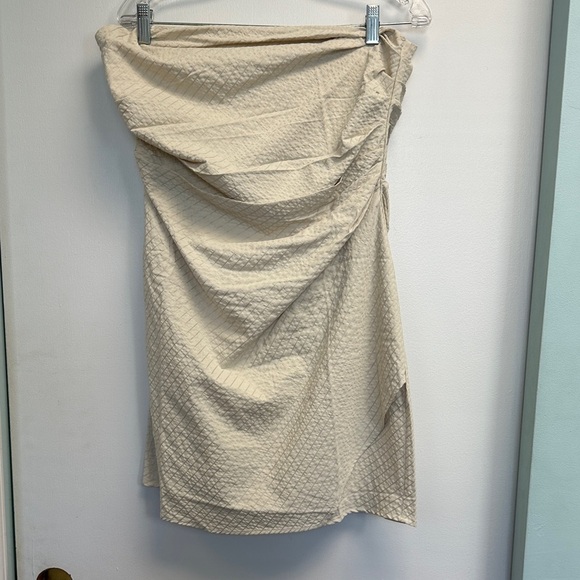 New with tags Mango cream stripe drape Strapless minidress - Picture 2 of 4